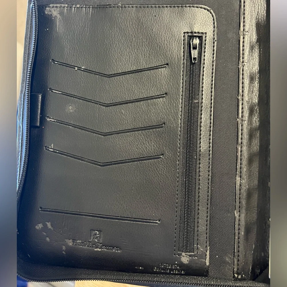 Franklyn Covey Planner Sleek and stylish black leather Planner